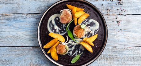 Medailony z vepřové panenky se sýrovou omáčkou podávané s Pati Parts Tex Mex